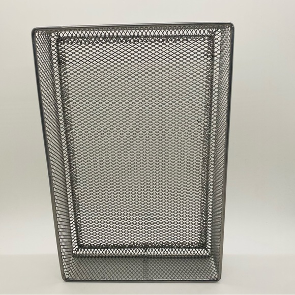 NWOT YBM  Home Silver Mesh Organizer Bin School Supplies Office Desktop 6x9x2 - Picture 7 of 8